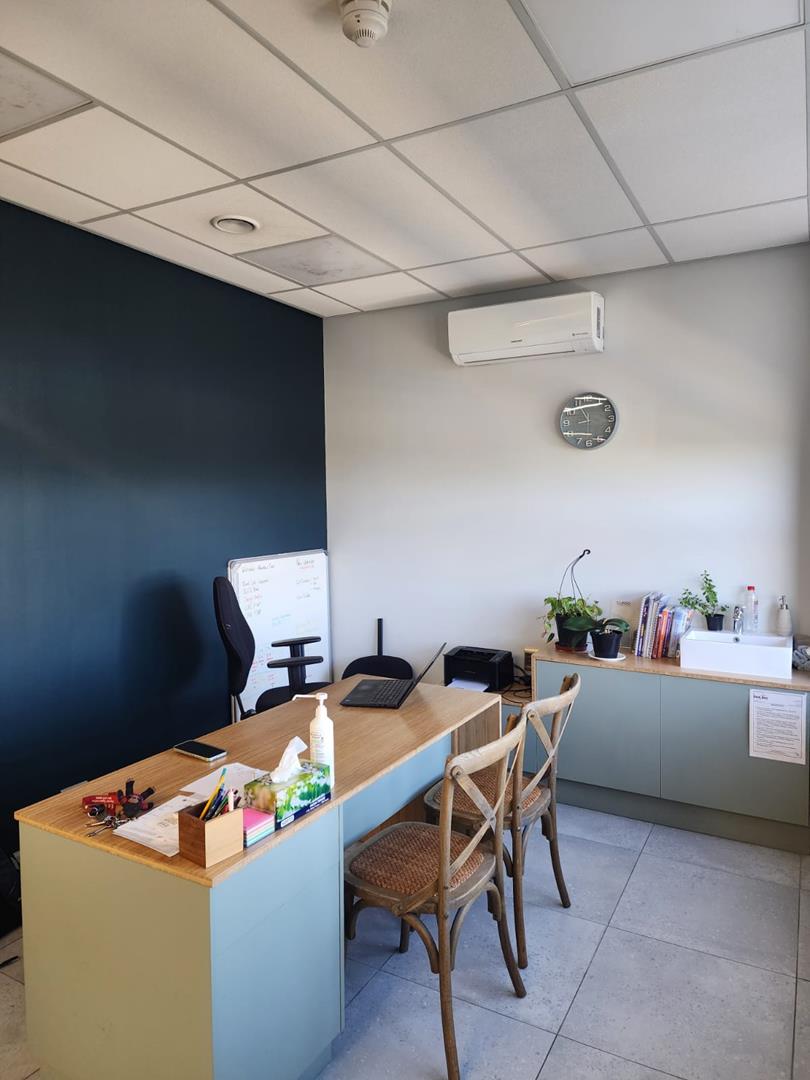 To Let Commercial Property for Rent in Parow Western Cape